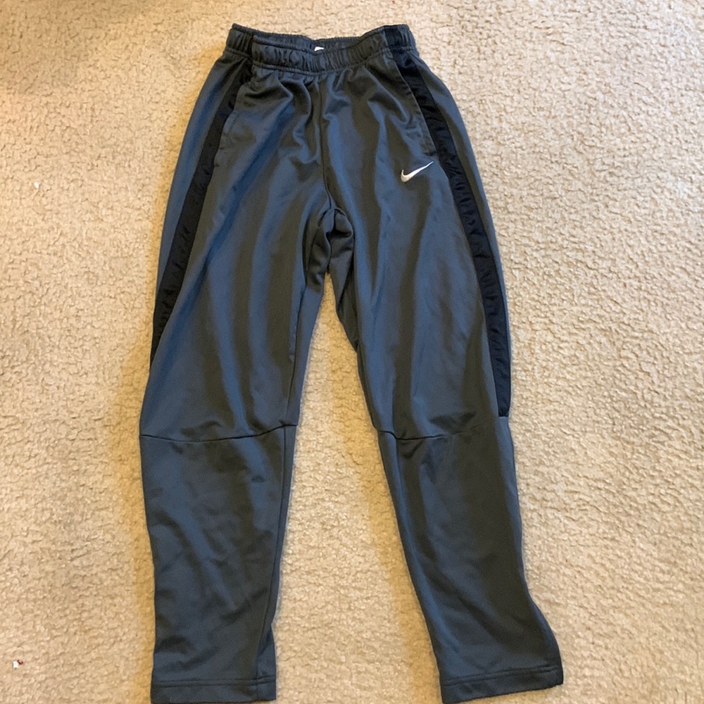Boys L Nike track pants